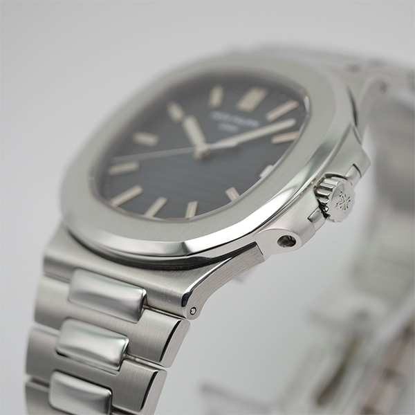 Replica Patek Philippe Nautilus 40 mm 5711/1A-001