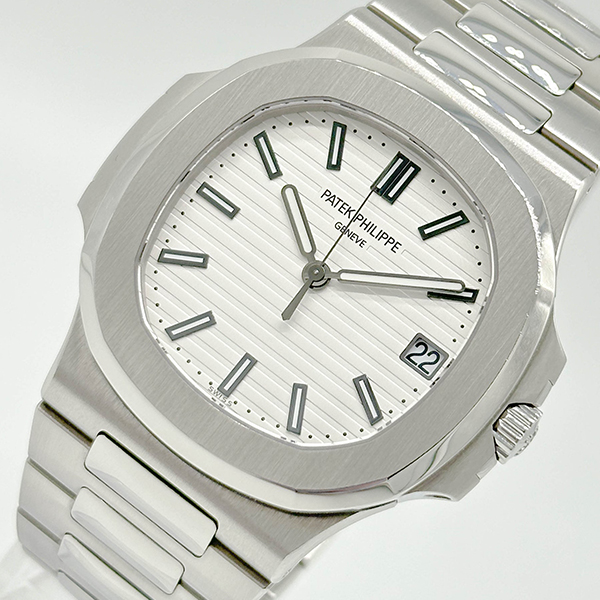 Replica Patek Philippe Nautilus 40 mm 5711/1A-011